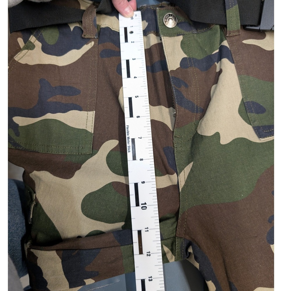 Almost Famous Camo Cargo Pants Womens Medium Green Camouflage Belted PW86A-94C - Picture 10 of 13